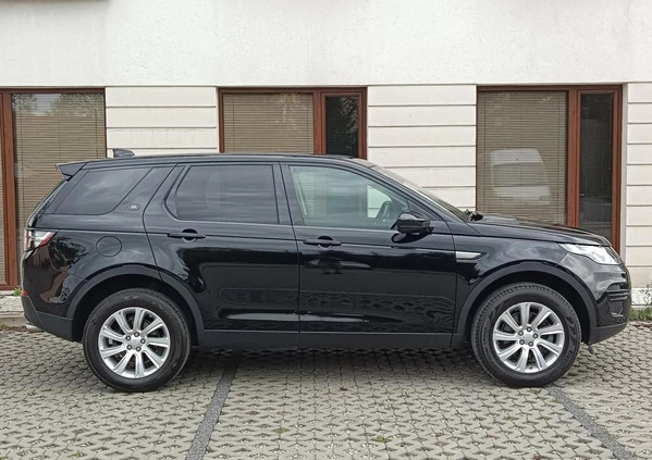 Land Rover Discovery Sport cena 99900 przebieg: 98000, rok produkcji 2019 z Warszawa małe 301